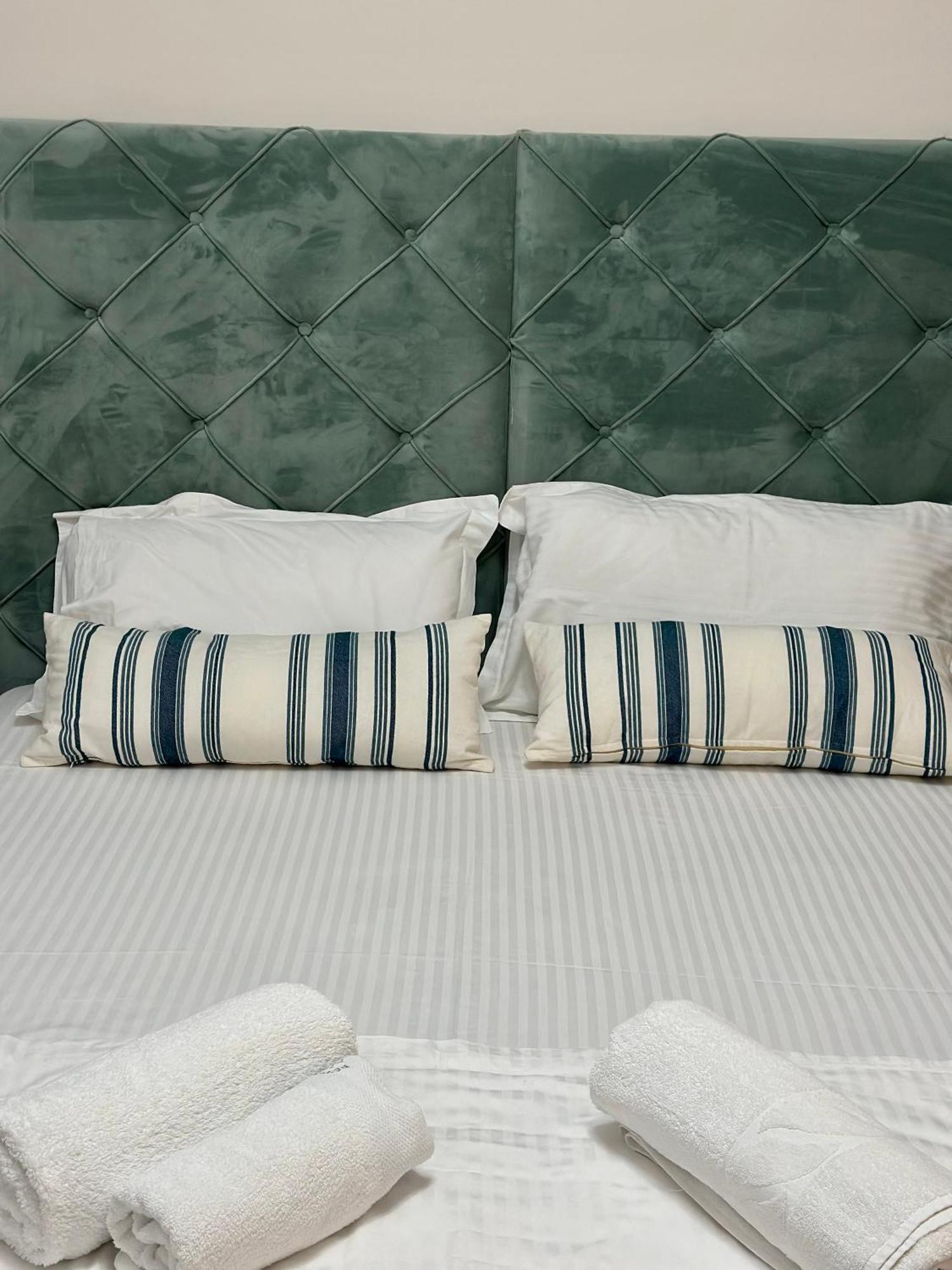 Lungomare Luxury Sea View Apartaments Vlorë Eksteriør bilde