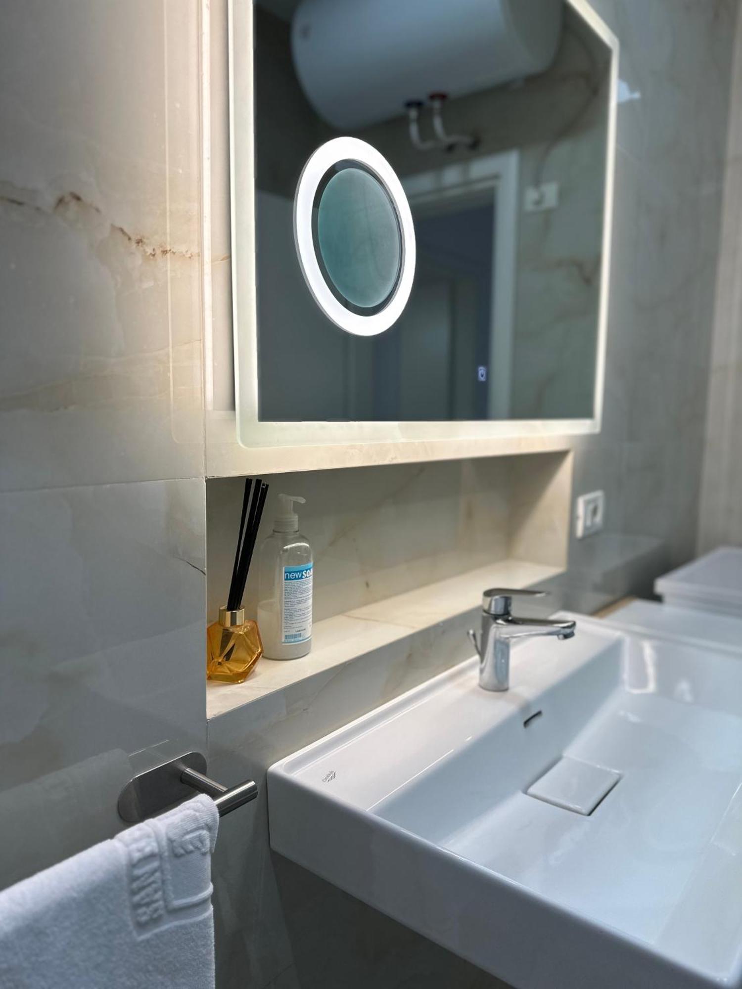 Lungomare Luxury Sea View Apartaments Vlorë Eksteriør bilde