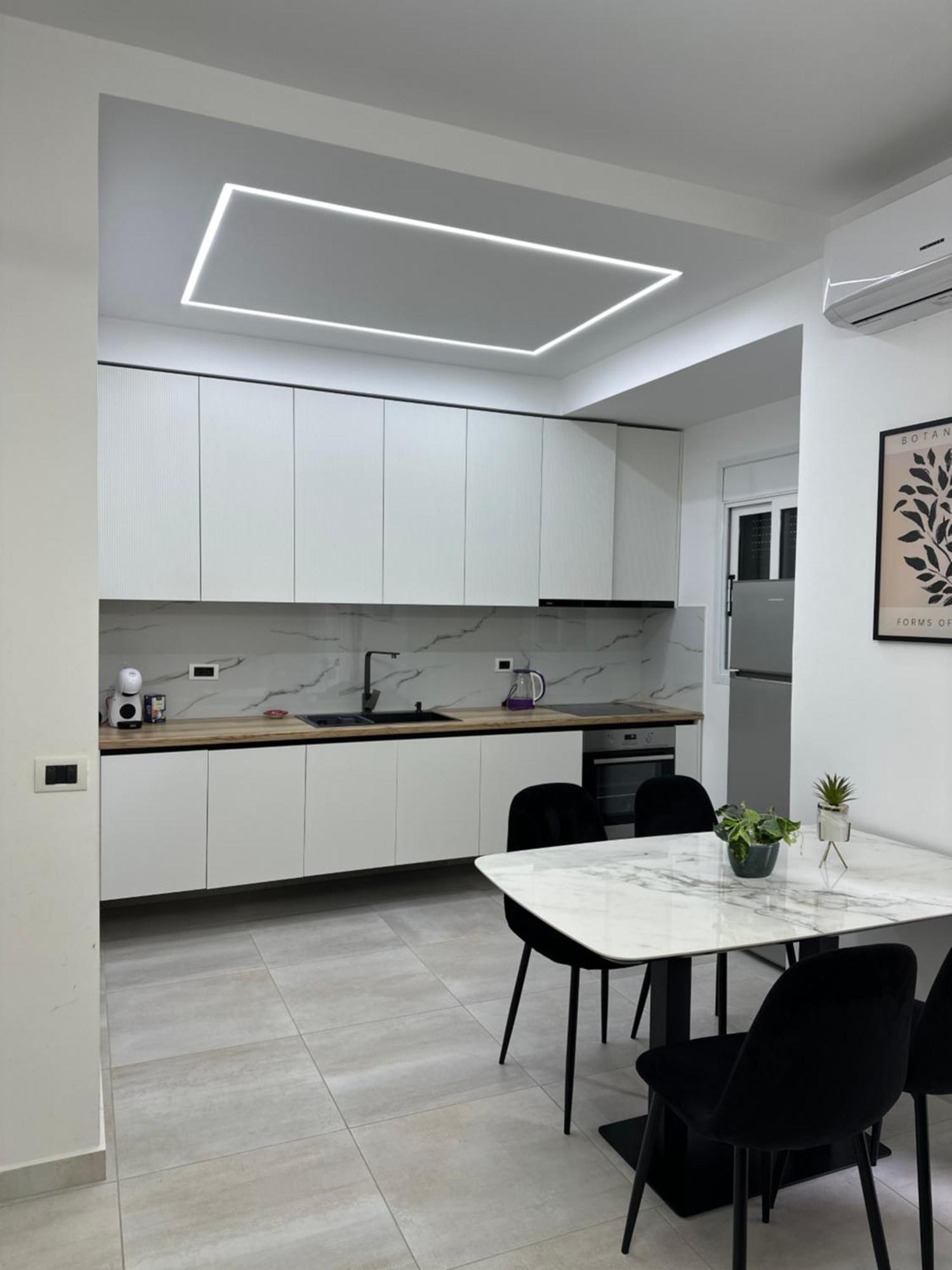 Lungomare Luxury Sea View Apartaments Vlorë Eksteriør bilde