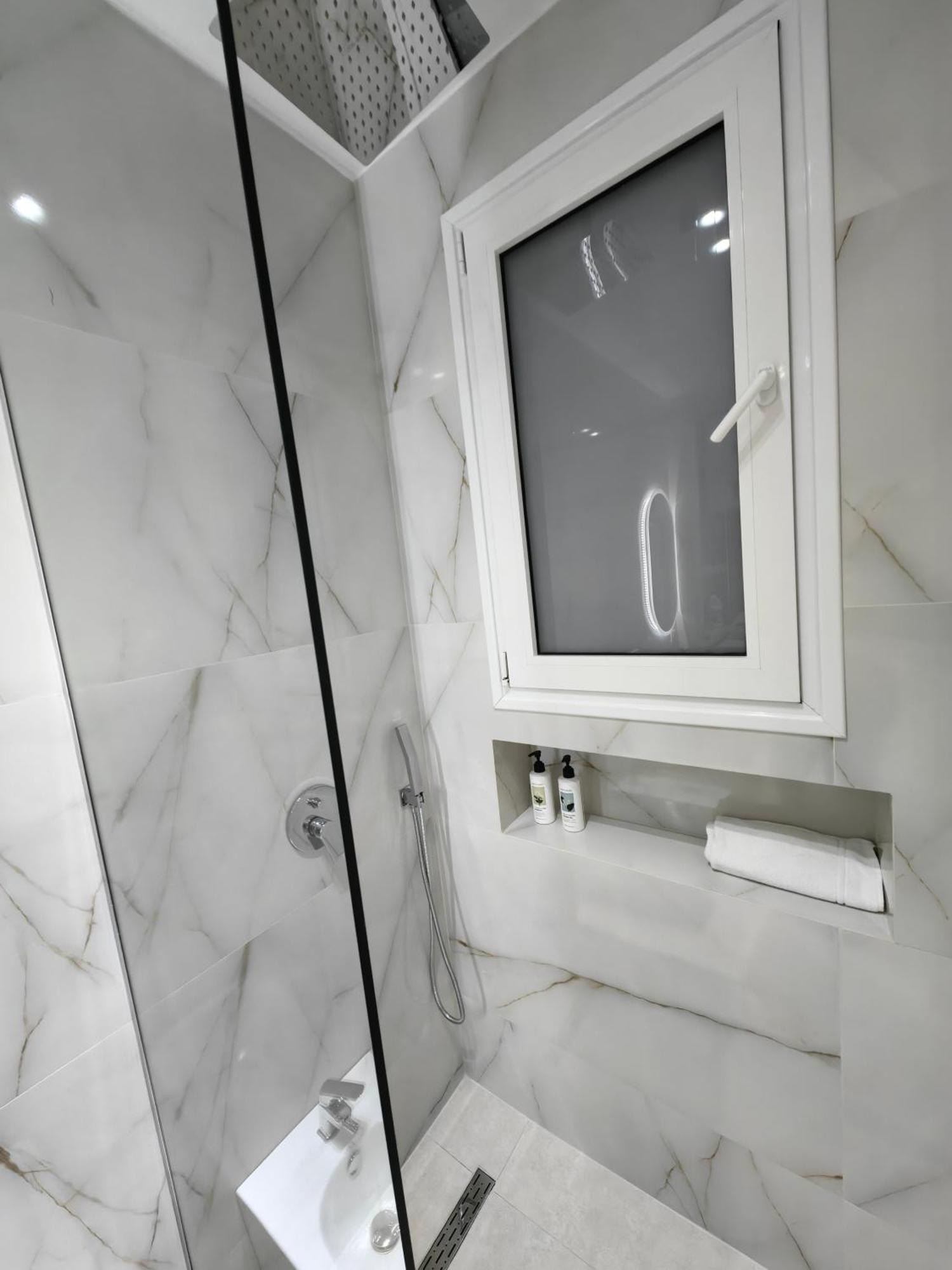 Lungomare Luxury Sea View Apartaments Vlorë Rom bilde